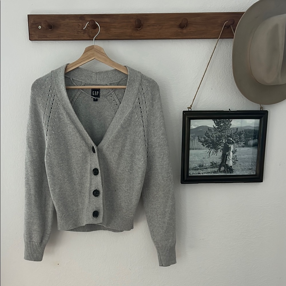 GAP Women's Gray Cardigan Sweater